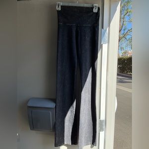 ♥️ NWOT HARD TAIL PANTS YOGA SIZE SMALL
